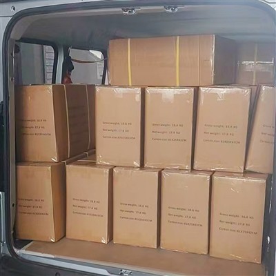 De brugerdefinerede arbejdshandsker i læder er blevet sendt til kunden